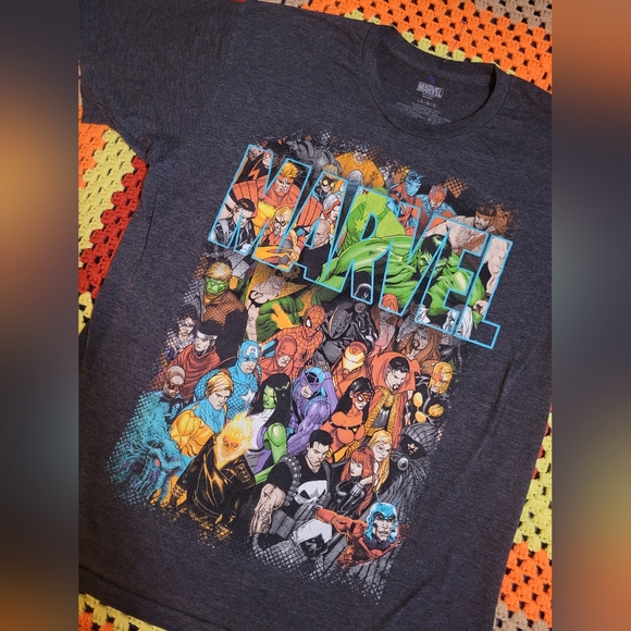 Maglietta Marvel Universe Uomo - 100% Cotone, Nero Con Grafica Supereroi, Vestibilit&agrave; Regolare